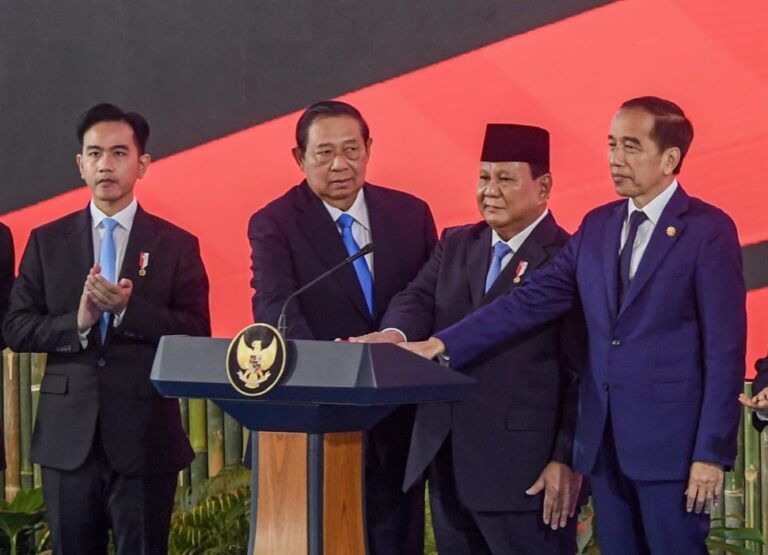 68947-prabowo-jokowi-danantara-gibran-sby-prabowo