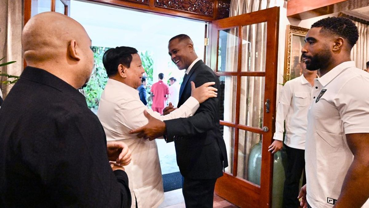 momen-prabowo-dan-timnas-makan-siang-usai-kalahkan-china-1749205582939_169