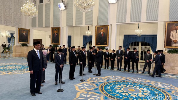 pelantikan-sejumlah-menteri-di-istana-negara-1757321921112