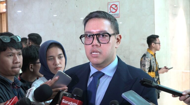 wakil-ketua-komisi-i-dpr-ri-dave-laksono-sinpoidgaluh-ratnatika-1-25072025-085243