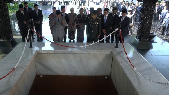 Cuplikan layar 2025-10-01 133137